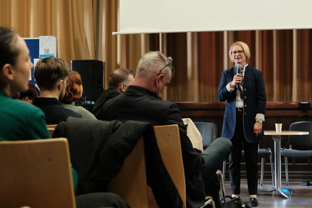 Landtagspräsidentin Birgit Hesse bei der Tagung Medienaktiv MV / Foto: Rene Dettmann, MMV